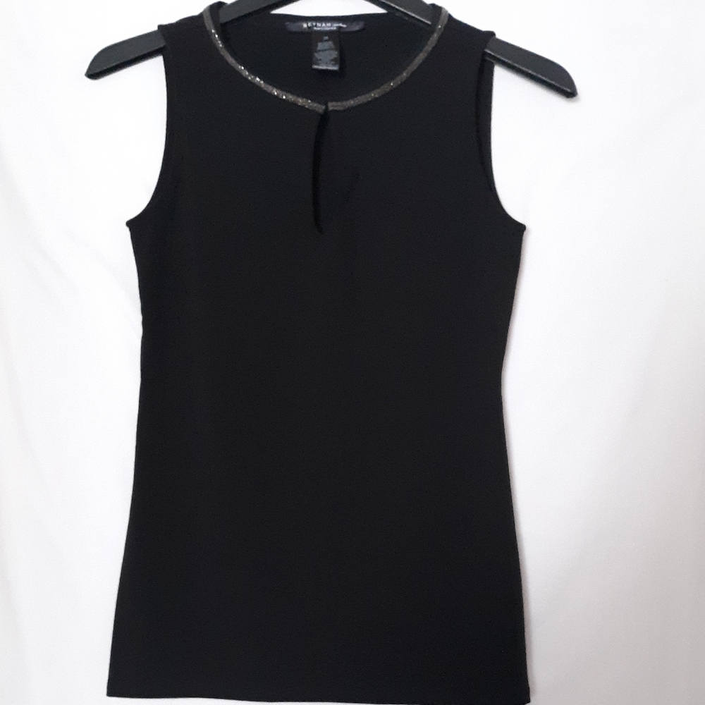 Reynah Couture Women's Medium Sleeveless Blouse